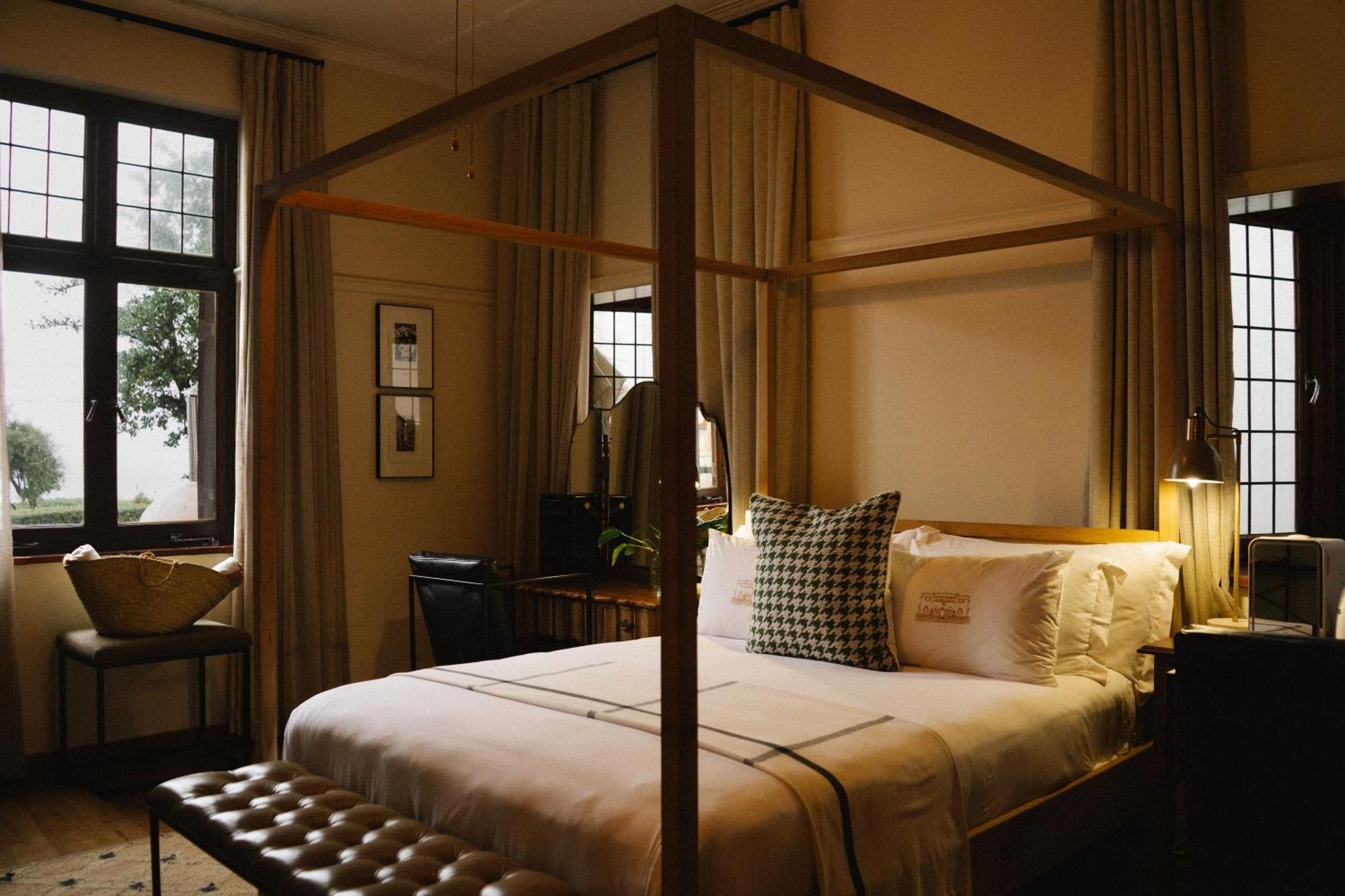 Sonnekus Boutique Hotel & Bistro Kalk Bay Exteriör bild
