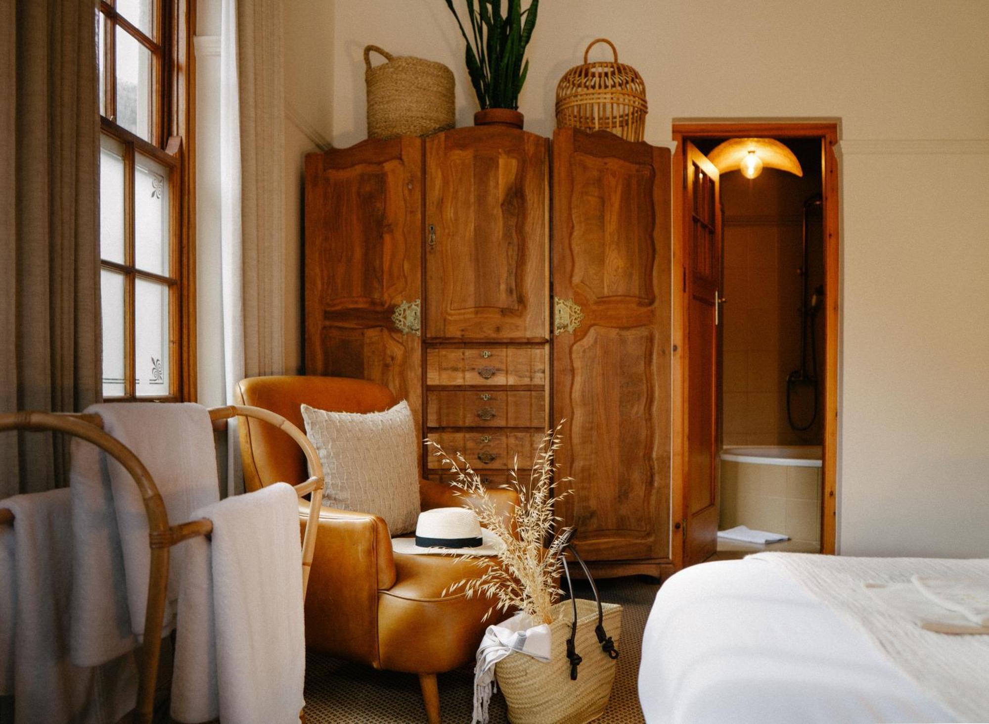 Sonnekus Boutique Hotel & Bistro Kalk Bay Exteriör bild
